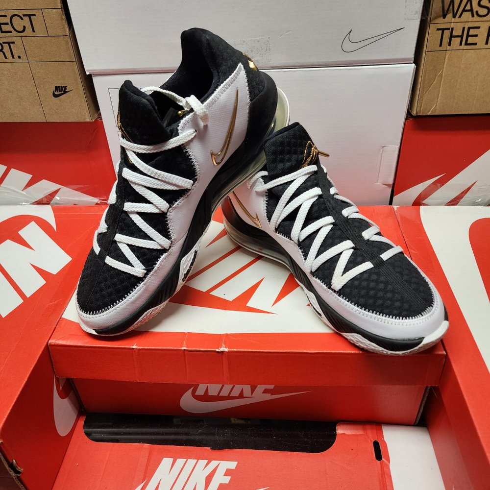 LEBRON 17 LOW "Black / White / Metallic Gold" (1041)